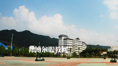 銅仁工業(yè)學(xué)校2022年報名條件、招生要求、招生對象