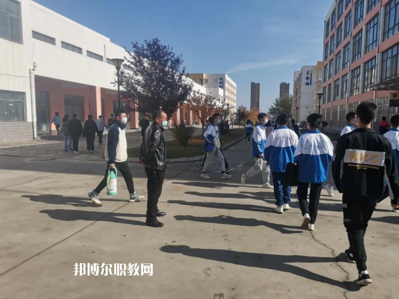 華亭職業(yè)教育中心2022年報(bào)名條件、招生要求、招生對象