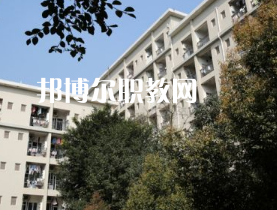重慶輕工業(yè)學校2022年報名條件、招生要求、招生對象