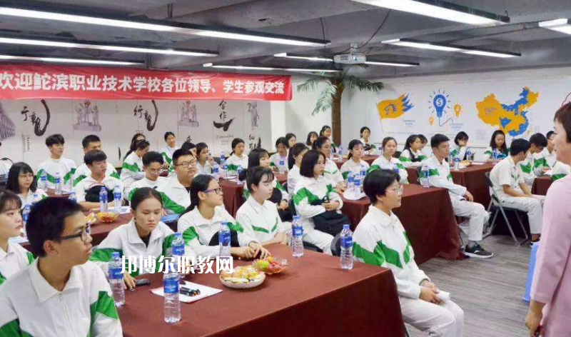汕頭鮀濱職業(yè)技術學校2022年報名條件、招生要求、招生對象