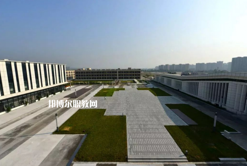 云南建筑工程學(xué)校2022年報(bào)名條件、招生要求、招生對(duì)象