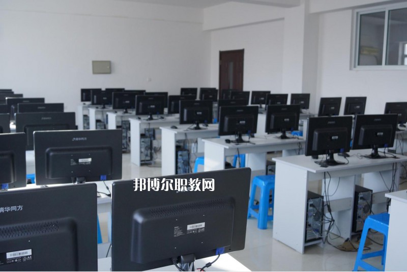 石家莊萬搏中等專業(yè)學校2022年報名條件、招生要求、招生對象