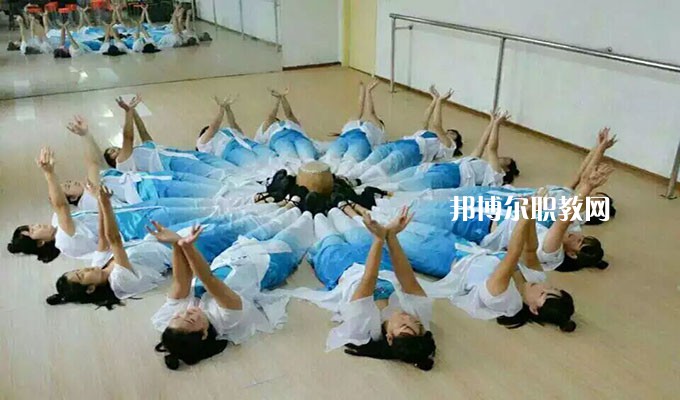 保定市職業(yè)技術(shù)教育中心2022年報名條件、招生要求、招生對象