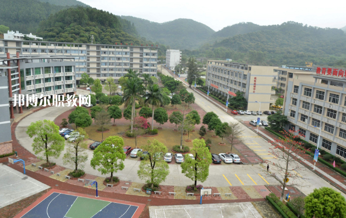 廣州市增城衛(wèi)生職業(yè)技術(shù)學(xué)校2022年報名條件、招生要求、招生對象