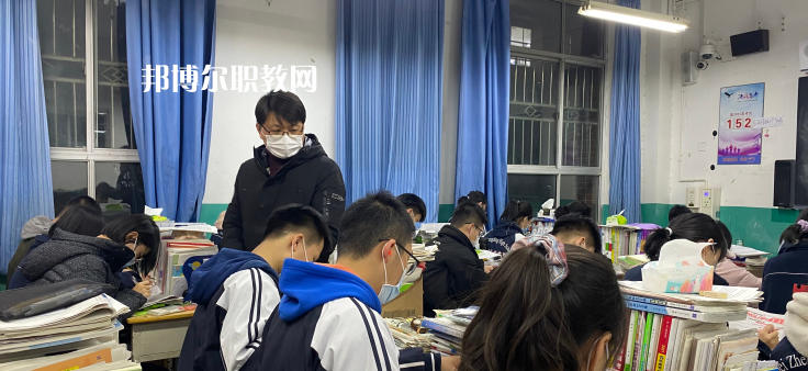 張家口華溢中等專(zhuān)業(yè)學(xué)校2022年學(xué)費(fèi)、收費(fèi)多少