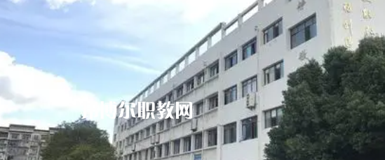 遂寧應(yīng)用高級技工學(xué)校2022年學(xué)費(fèi)，收費(fèi)多少