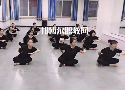 保定工程技術(shù)學(xué)校2022年學(xué)費(fèi)、收費(fèi)多少