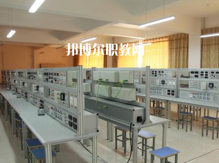 保定工程技術(shù)學(xué)校2022年報(bào)名條件、招生要求、招生對(duì)象
