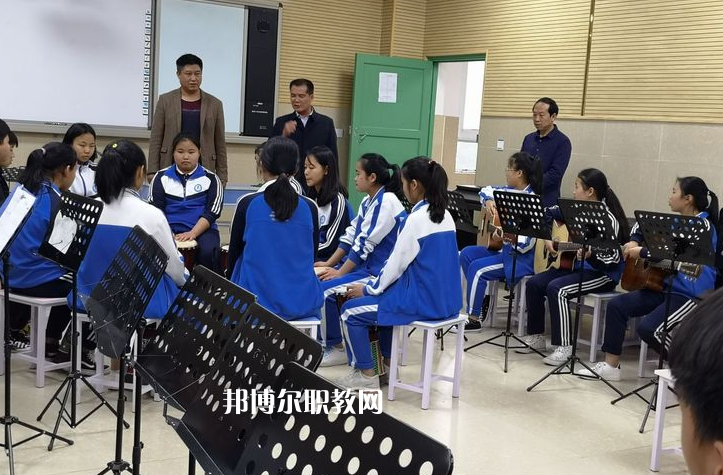 冊(cè)亨中等職業(yè)學(xué)校2022年報(bào)名條件、招生要求、招生對(duì)象