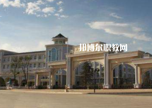 重慶商務(wù)高級(jí)技工學(xué)校2022年報(bào)名條件、招生要求、招生對(duì)象