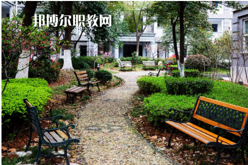 南京財經(jīng)高等職業(yè)技術(shù)學(xué)校2022年報名條件、招生要求、招生對象