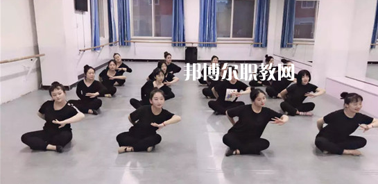 承德科技管理工程學(xué)校2022年學(xué)費(fèi)、收費(fèi)多少