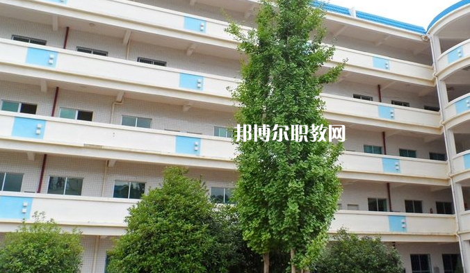貴陽衛(wèi)生學(xué)校2022年報名條件、招生要求、招生對象