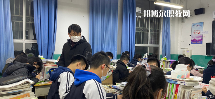 滄州工貿(mào)學校2022年報名條件、招生要求、招生對象