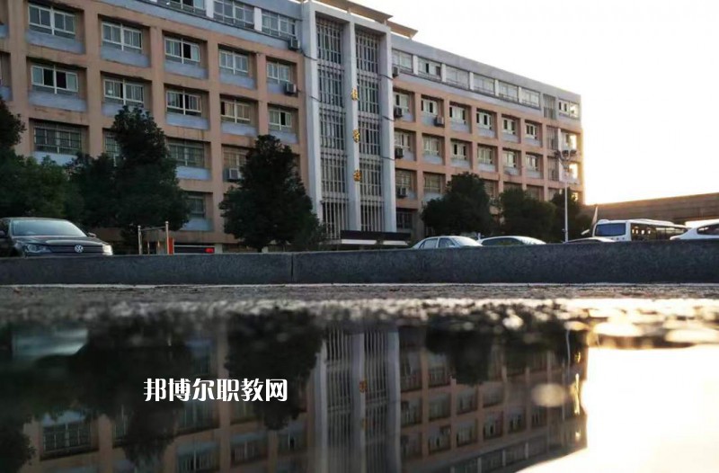 安徽紅十字會衛(wèi)生學(xué)校2022年報名條件、招生要求、招生對象