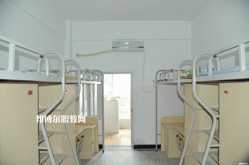 內江宏昌職業(yè)技術學校2022年宿舍條件