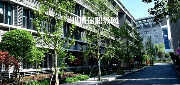 成都市技師學(xué)院怎么樣、好不好