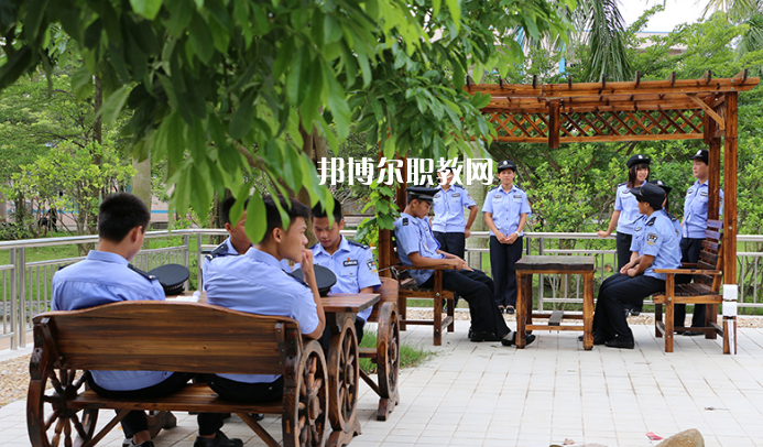 化州鑒江司法職業(yè)學校2022年學費、收費多少