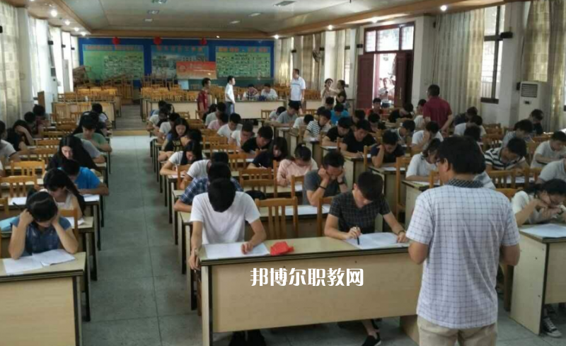 陸豐技工學(xué)校2022年報(bào)名條件、招生要求、招生對(duì)象
