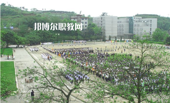 內(nèi)江鐵路機械學(xué)校2022年報名條件、招生要求、招生對象