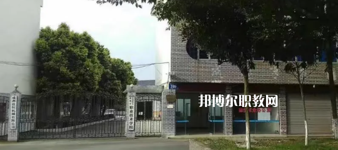 成都莊園機(jī)電職業(yè)技術(shù)學(xué)校怎么樣、好不好