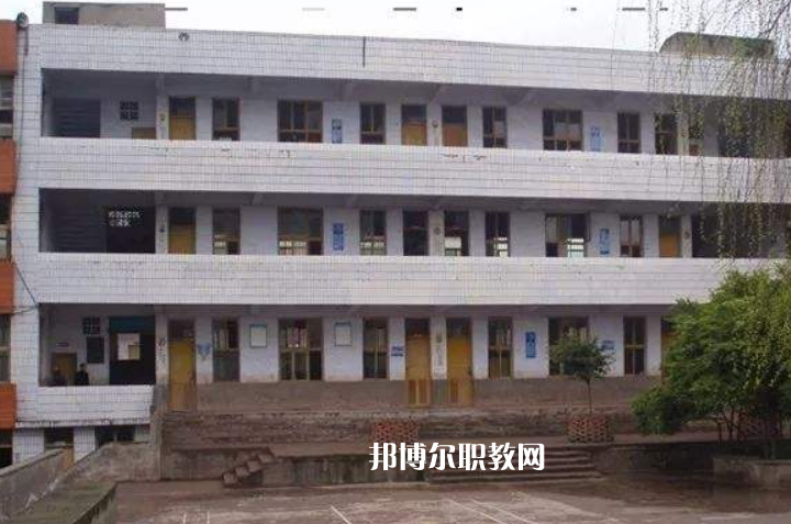 岳池白廟職業(yè)中學(xué)校2022年報(bào)名條件、招生要求、招生對(duì)象