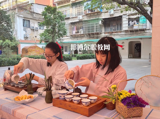 廣州荔灣區(qū)外語(yǔ)職業(yè)高級(jí)中學(xué)怎么樣、好不好