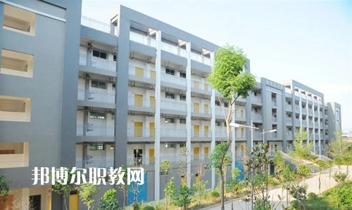 大竹縣職業(yè)中學2022年報名條件、招生要求、招生對象