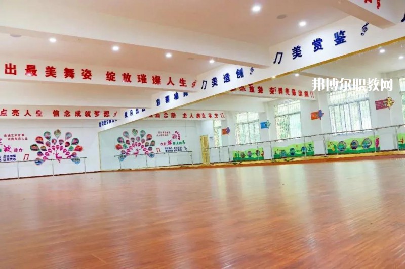 宜賓敘州區(qū)柳嘉職業(yè)技術(shù)學(xué)校2022年報(bào)名條件、招生要求、招生對(duì)象