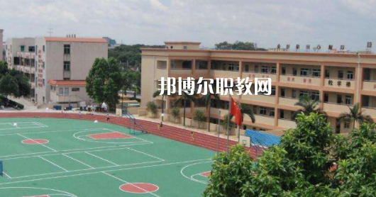 楚雄醫(yī)藥高等?？茖W(xué)校2022年報(bào)名條件、招生要求、招生對(duì)象