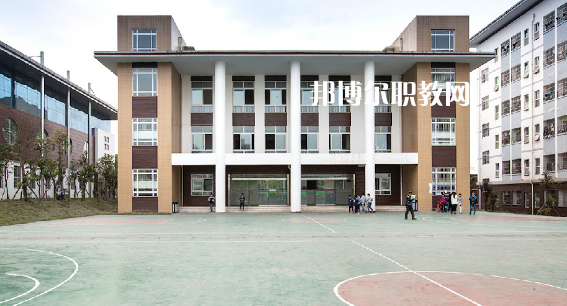 保山中醫(yī)藥高等?？茖W(xué)校2022年報名條件、招生要求、招生對象