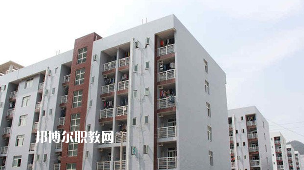 重慶黔江區(qū)民族職業(yè)教育中心2022年報(bào)名條件、招生要求、招生對(duì)象