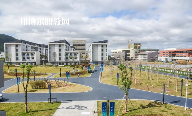 玉溪工業(yè)財(cái)貿(mào)學(xué)校2022年報(bào)名條件、招生要求、招生對象