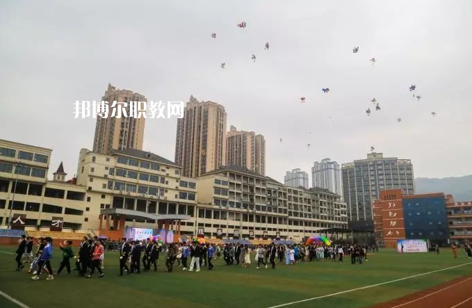重慶萬盛職教中心2022年報(bào)名條件、招生要求、招生對象