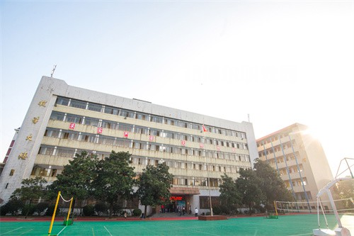 湖南省經(jīng)濟(jì)貿(mào)易職業(yè)中專(zhuān)學(xué)校2022年招生辦聯(lián)系電話(huà)
