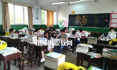 湘潭縣就業(yè)職業(yè)技術(shù)學(xué)校2022年報(bào)名條件、招生要求、招生對(duì)象