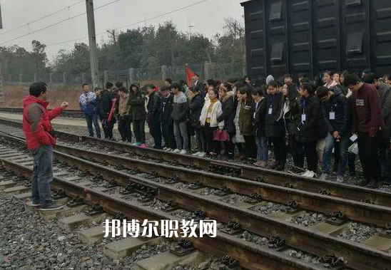 甘肅2022年鐵路學(xué)?？梢詫W(xué)什么