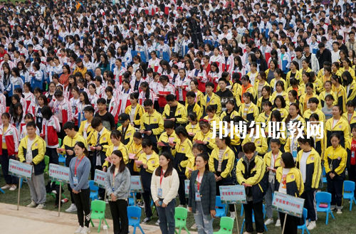 湖南醫(yī)藥職業(yè)中等專業(yè)學(xué)校2022年報名條件、招生要求、招生對象