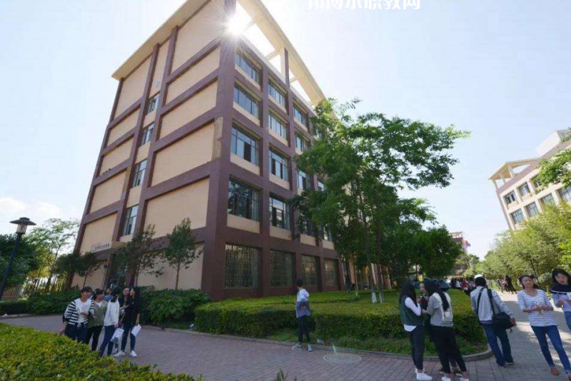 云南商務(wù)職業(yè)學(xué)院2022年報名條件、招生要求、招生對象