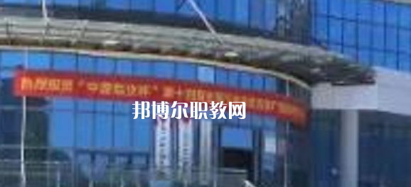 百色工業(yè)技工學(xué)校2022年報(bào)名條件、招生要求、招生對(duì)象