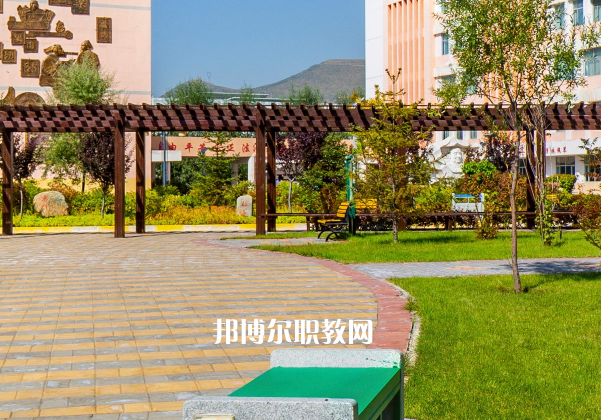 湟中職業(yè)教育中心2022年學費、收費多少