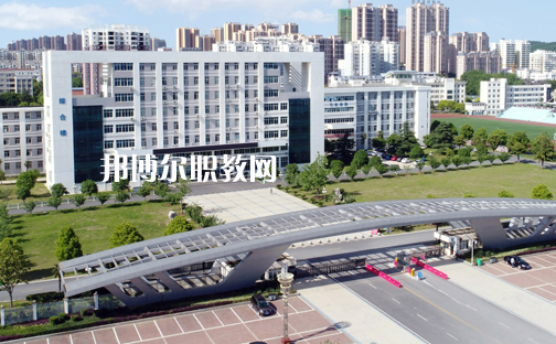 湖北信息工程學(xué)校2022年報名條件、招生要求、招生對象
