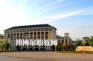 江漢油田職業(yè)技術(shù)學(xué)校2022年報(bào)名條件、招生要求、招生對(duì)象