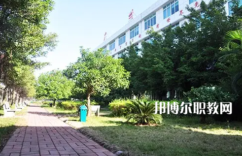 華中信息商務技工學校2022年怎么樣、好不好