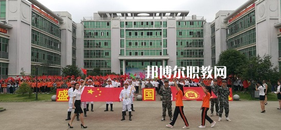 廣西科技商貿(mào)高級技工學校2022年報名條件、招生要求、招生對象