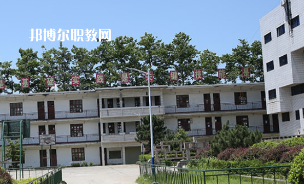 溆浦縣職業(yè)中等專(zhuān)業(yè)學(xué)校學(xué)費(fèi)