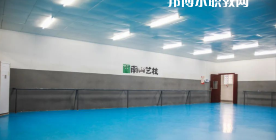 南寧市南山藝術(shù)職業(yè)技術(shù)學(xué)校2022年報(bào)名條件、招生要求、招生對(duì)象