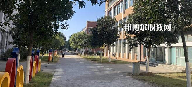 南昌智遠(yuǎn)技工學(xué)校2023年報(bào)名條件、招生要求、招生對象