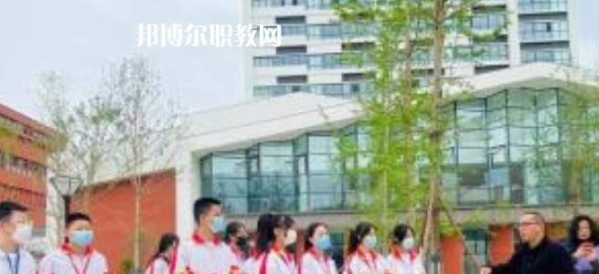 成都職業(yè)技術學校2023年報名條件、招生要求、招生對象