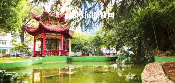 連云港市藝術(shù)學(xué)校地址在哪里，哪個(gè)地區(qū)，哪個(gè)城市?